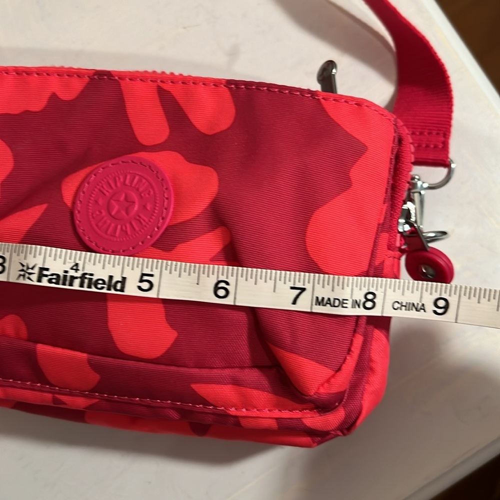 Cute Tropical Crossbody / Waist Bag. NWOT - Picture 6 of 8